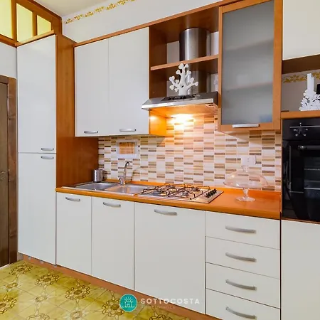 Apartment Eli House *